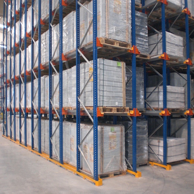 Heavy duty metal warehouse storage drive in pallet rack system for industrial storage