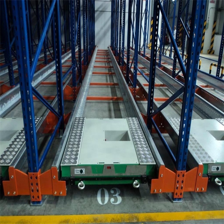 Automated warehouse racking system Radio shuttle rack with pallet runner